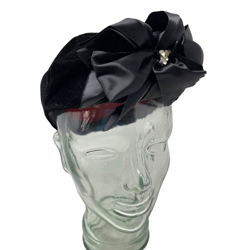 Velvet Satin Beret Exagerated Bow Front‎ Hat Jeweled Detail Circa 40s 50s Vogue